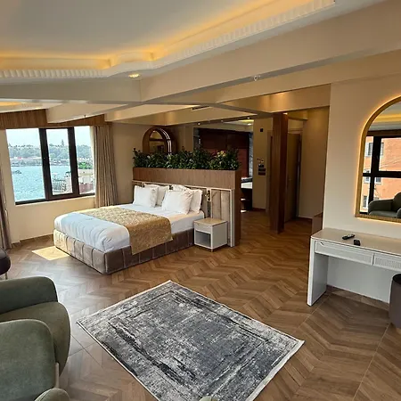 Stern Karakoey-special Class Hotel
